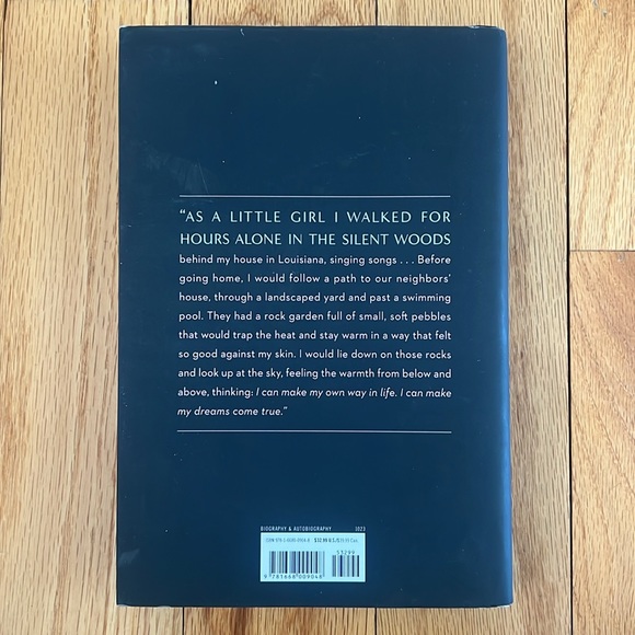 Britney Spears book - Picture 2 of 2